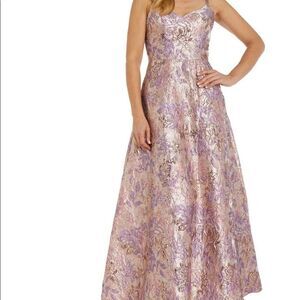 NIGHT‎ WAY METALLIC NWT FORMAL GOWN SIZE 8
